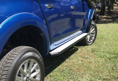 MAX 4x4 GEN II Side Steps - Mitsubishi Triton MQ & MR 01/2015 - 01/2024 50mm Tube