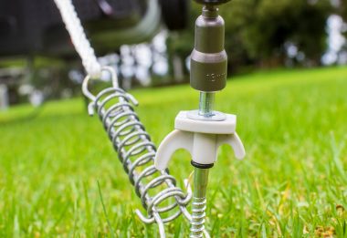 SCREW IN TENT PEGS 8 PCE