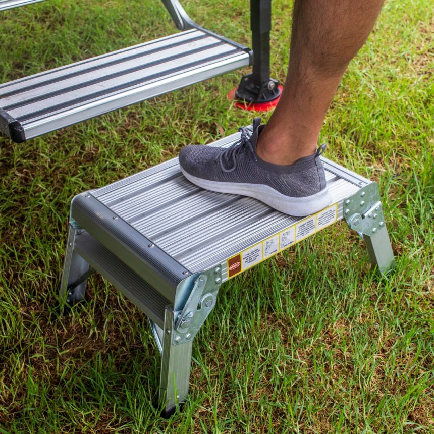 FOLDING STEP STOOL - ALUMINIUM - Explore Off Road